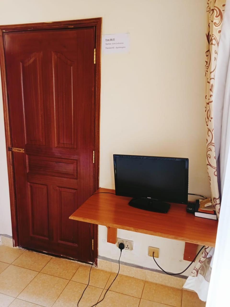 Golden Gates Hotel Thuthuriki Екстериор снимка