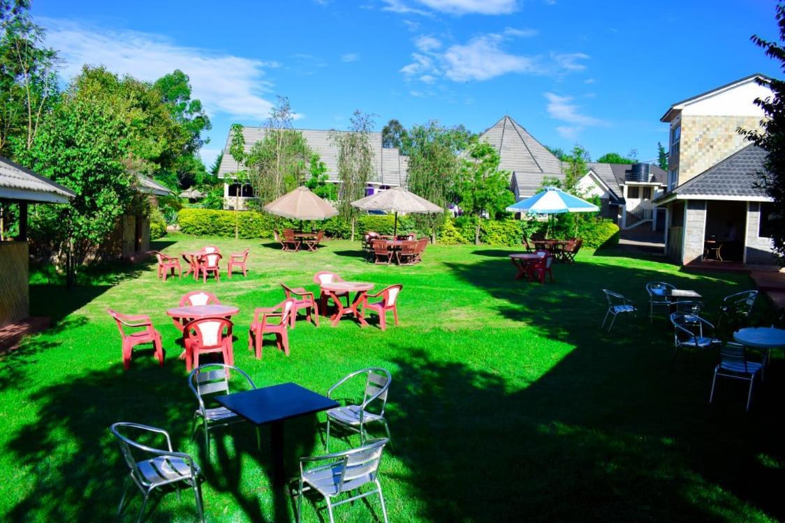 Golden Gates Hotel Thuthuriki Екстериор снимка