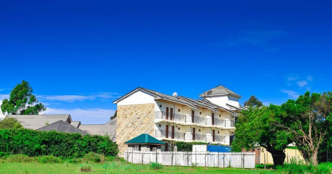 Golden Gates Hotel Thuthuriki Екстериор снимка